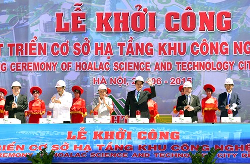 Премьер Вьетнама дал старт проекту развития инфраструктуры технопарка «Хоалак» - ảnh 1